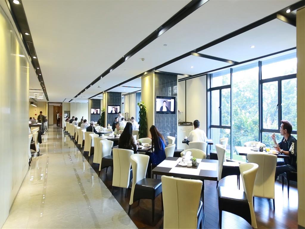 Yuwa Hotel Canton Extérieur photo