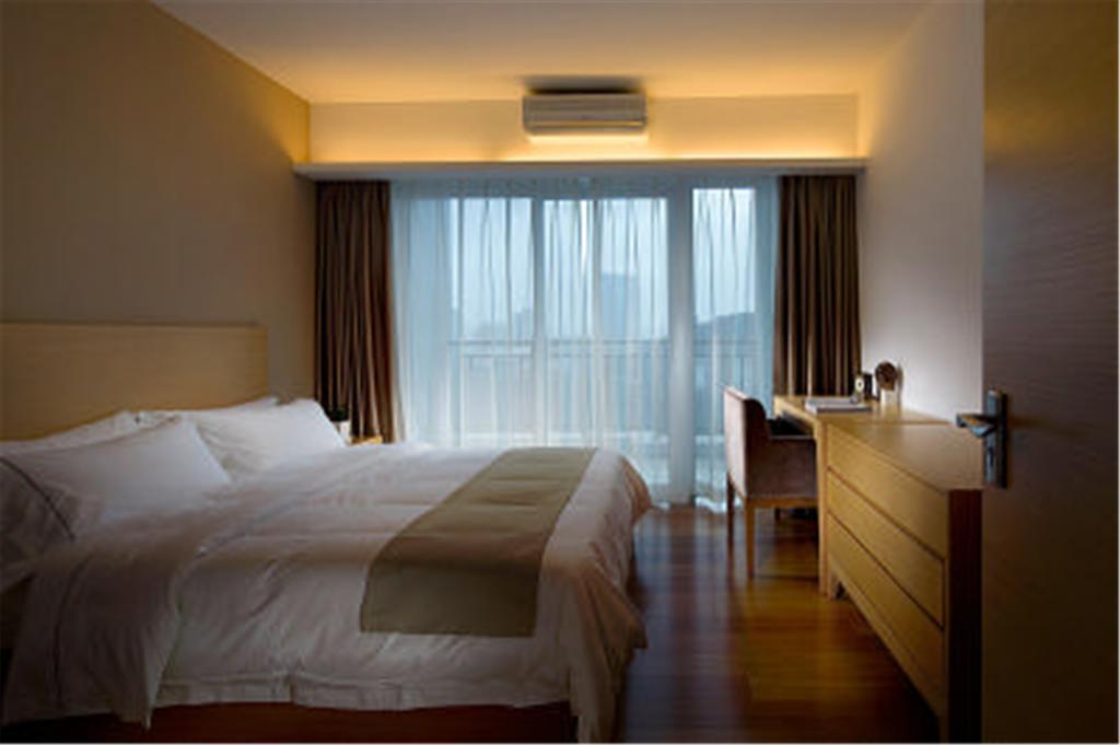 Yuwa Hotel Canton Extérieur photo